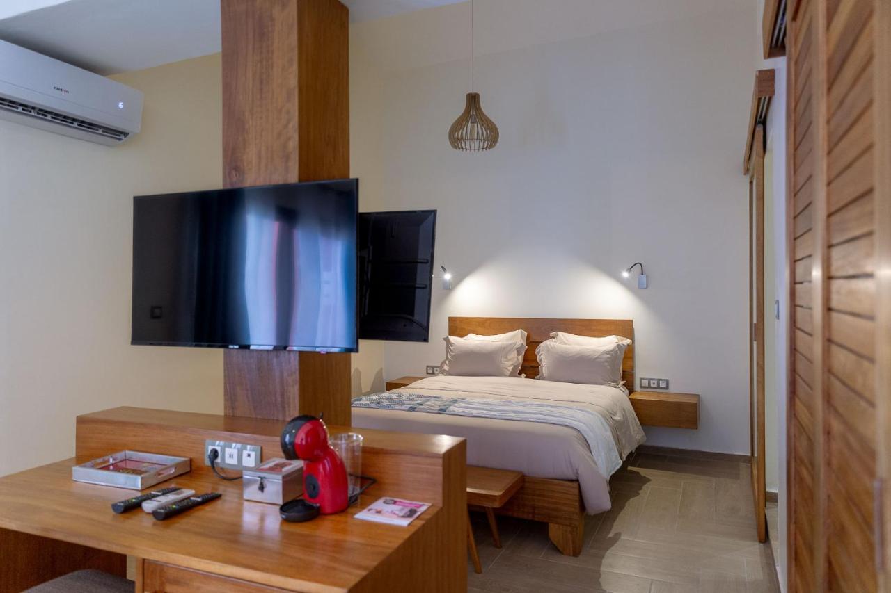 Hotel La Madrague Dakar Esterno foto